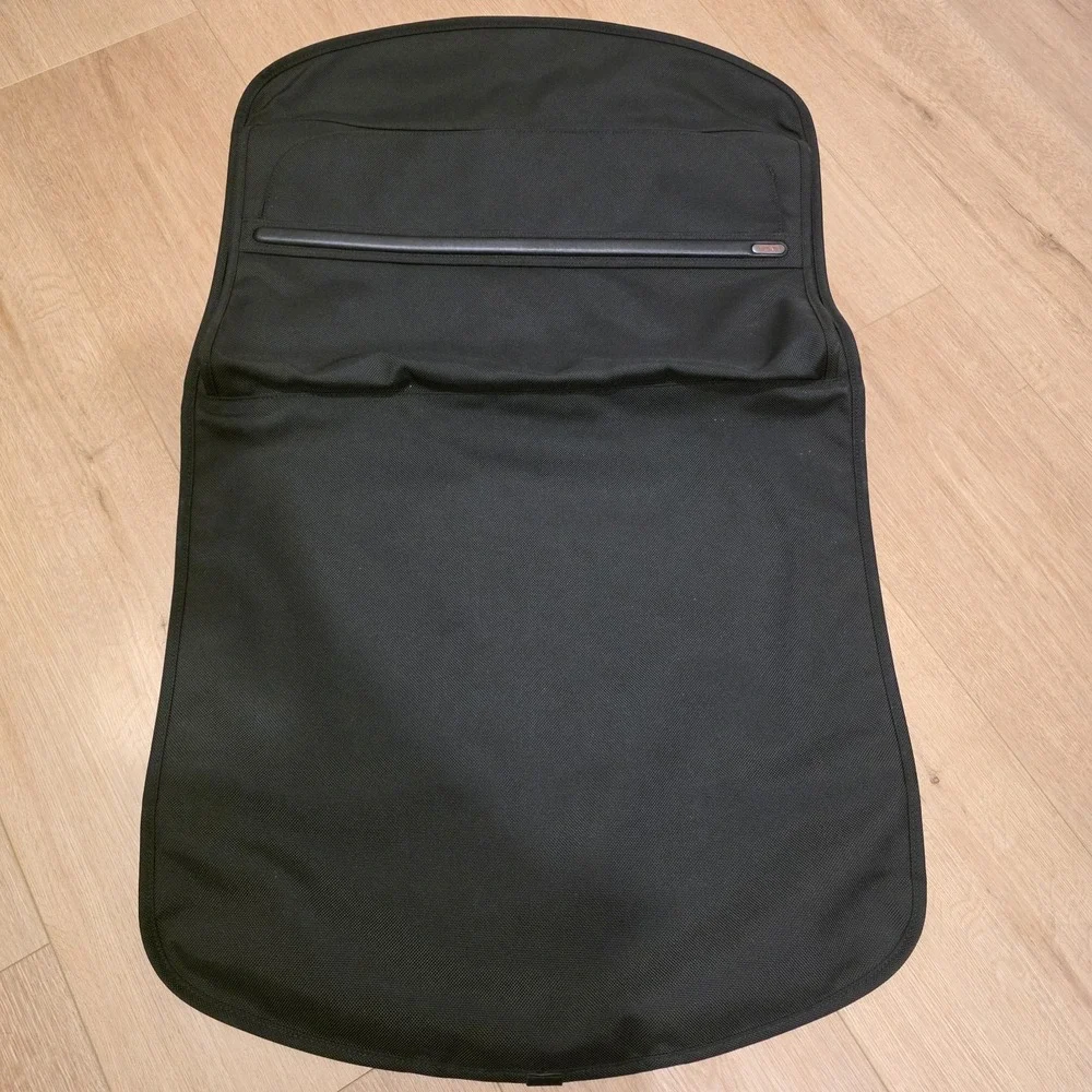 TUMI Alpha Bifold Carry-On Travel Garment Bag Ballistic Nylon w/ Manual *READ*